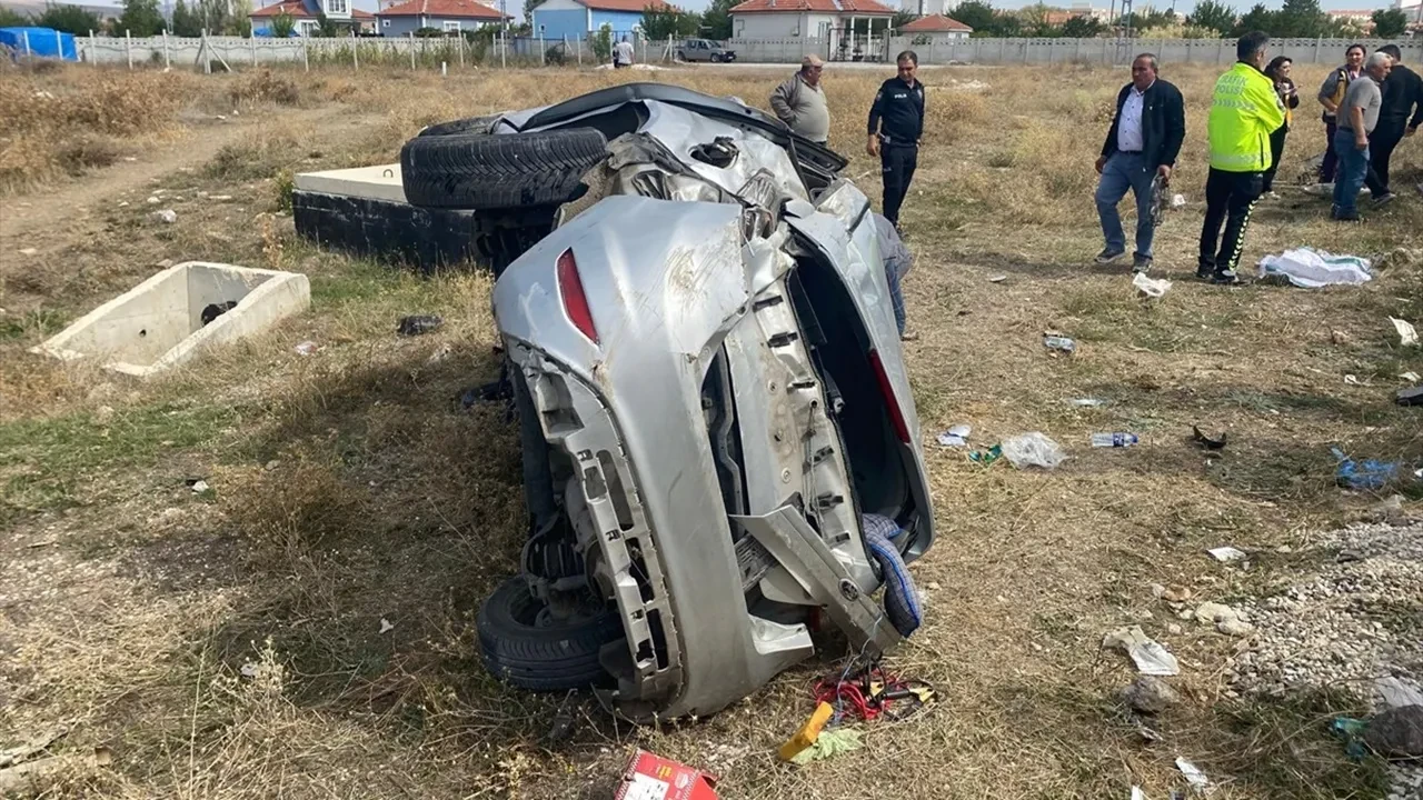 Çorum Alaca'da Düğün Konvoyundaki Kazada 2 Kişi Yaralandı