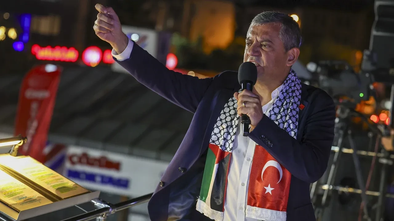 Özgür Özel’den Cumhurbaşkanı Erdoğan’a Gazze Tepkisi: Kayıkçı Kavgası Yapanlar Zulme Engel Olamazlar