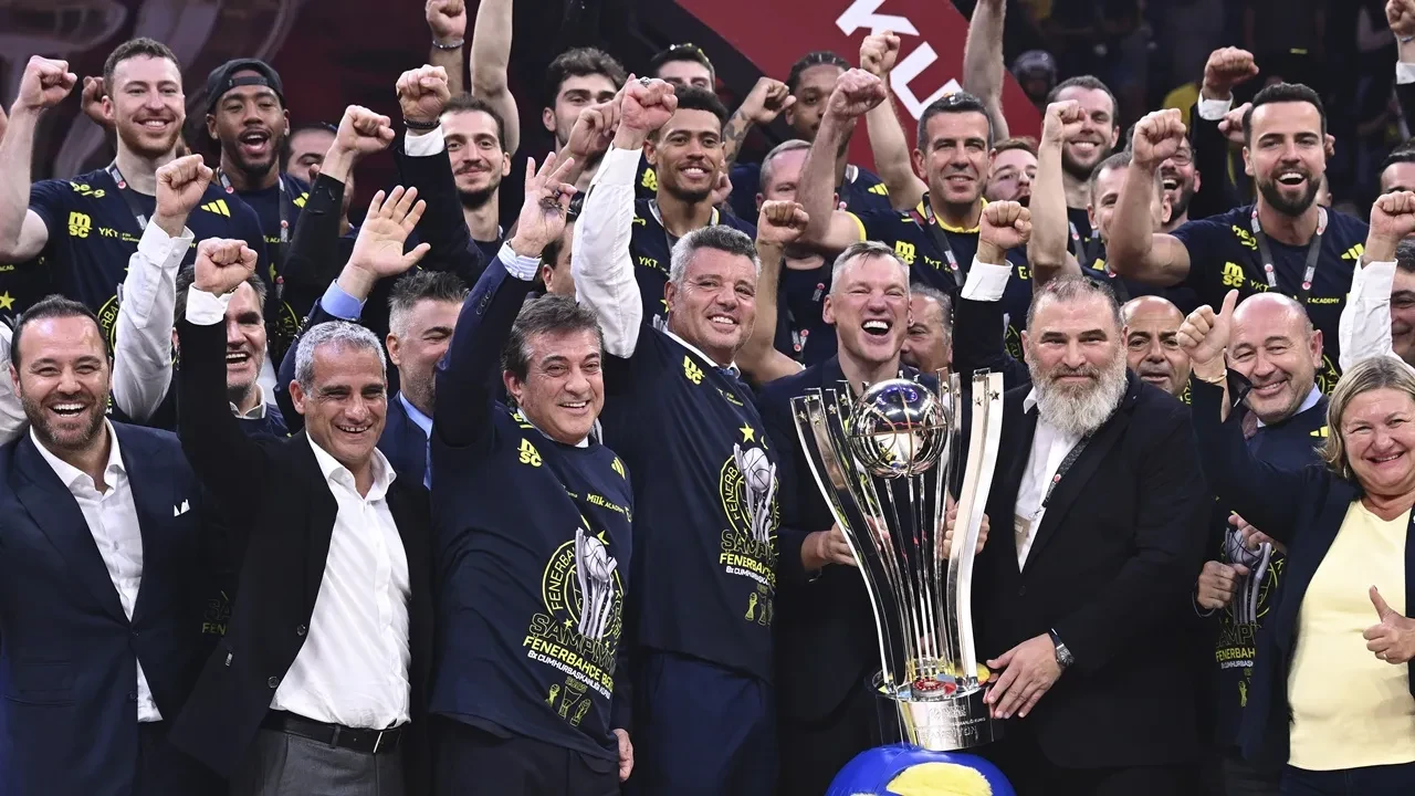 Basketbolda Fenerbahçe Beko 38. Erkekler Cumhurbaşkanlığı Kupası'nı Kazandı