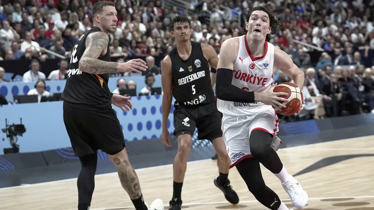 12 Dev Adam EuroBasket 2025 İkincisi Oldu: Almanya: 88 - Türkiye: 83