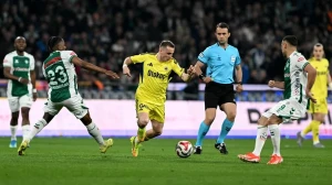 Fenerbahçe, Konyaspor'u 3 Golle Mağlup Etti
