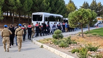 Çeşme Belediyesi’ne Operasyonda 10 Kişi Tutuklandı