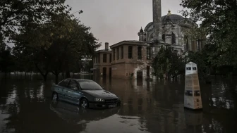 Kağıthane'deki Tarihi Sadabat Cami Sular Altında Kaldı