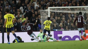 Fenerbahçe Farklı Yenildi