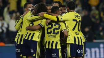 Kadıköy'de Fenerbahçe Rüzgarı