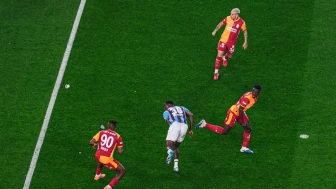 Trabzonspor Lider Galatasaray'ı Yendi
