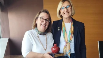 “Yöresine Değer Katan Önder Kadın Ödülü” Prof. Dr. Pınar Okyay’a Verildi