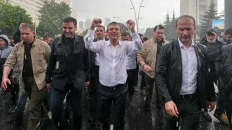Özgür Özel’in TBMM’ye Yürüyüşüne Soruşturma