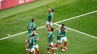 Meksika Dünya Kupası'na 2 Golle Başladı