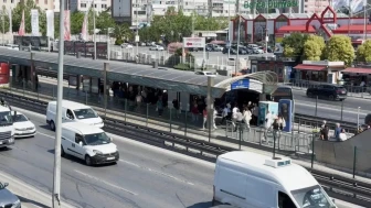 Metrobüste Yan Bakma Tartışma Kanlı Bitti