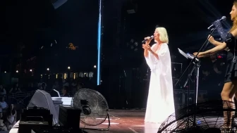 Seda Sayan Antalya'da Konser Verdi