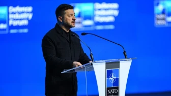 Zelenskiy: Ukrayna'nın NATO Üyeliği, İttifakı Daha Güçlü Yapar