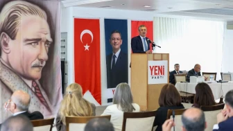 Özgür Özel Genel Başkan Seçildi
