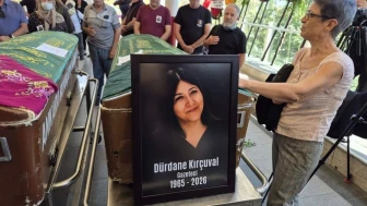 Gazeteci Dürdane Kırçuval Ankara'da Toprağa Verildi