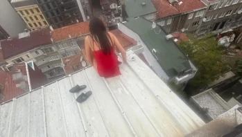 Yere Çakılan Kadının Fotoğrafı Ortaya Çıktı