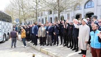 İstanbul’dan İlk Hac Kafilesi Dualarla Uğurlandı