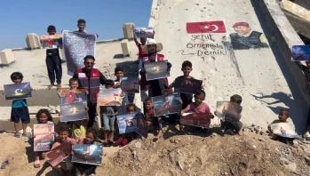 Gazzeli Gençler, Şehit Ömer Halisdemir'i Duvar Resmiyle Andı