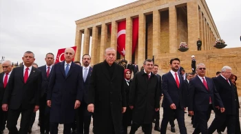 Devlet Erkanı Anıtkabir'i Ziyaret Etti