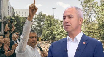 CHP'li Başkan Mitinge Kendi Maketini Yolladı