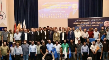 300 Kişi AK Parti Saflarına Geçti