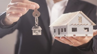 İstanbul'da daire fiyatlarını düşüren Yapı Kredi Bankası,  Kağıthane ve Gaziosmanpaşa'da bulunan iki daireyi satışa çıkardı! Fiyat,  550 bin TL!