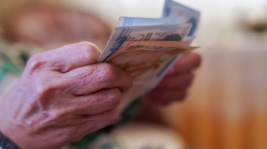 65 yaş aylığı yatan illerin listesi: Ağustos ayında zamlı yattı PTT'den çekin