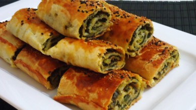 El Açması Gibi Çıtır Çıtır Kol Böreği Nasıl Yapılır? Ispanaklı Kol Böreği Tarifi