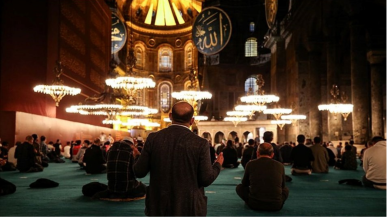 Mevlid Kandili ne zaman? 2023 yılında son kandil hangisi?