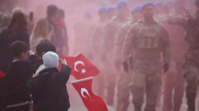 Türkiye 102. Yılında Cumhuriyet’e Koştu