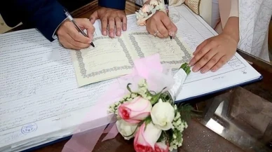 İran'da Son 6 Ayda 80 Yaş Üstü 738 Erkek Evlendi