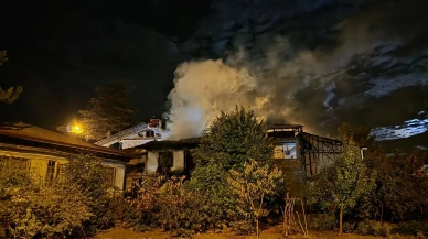 Amasya'da Çıkan Yangında 2 Ev Zarar Gördü