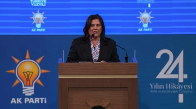 Özlem Çerçioğlu AK Parti Rozeti Taktı