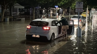Adana'da Şiddetli Sağanak Hayatı Felç Etti