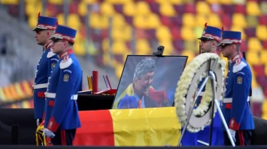 Mircea Lucescu İçin İlk Tören Stadta Düzenlendi