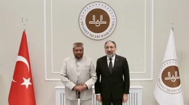 Safi Arpaguş El-Beşir’i Kabul Etti