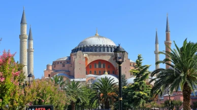 Ayasofya 6 Yıl Önce Bugün İbadete Açıldı
