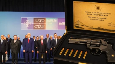 Liderlere Tabanca Hediye Edilmiş