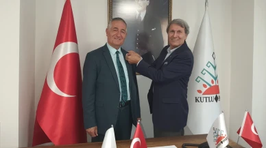 Özcan Yeniçeri Kutlu Parti'nin Sözcüsü Oldu