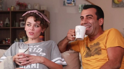 Hazırlıklar yapılmış,  herkes geri dönecek sanmıştı! Demet Evgar’ın paylaşımı viral çıktı! 1 Kadın 1 Erkek izleyicisi yasa girdi! Şimdi ne olacak?