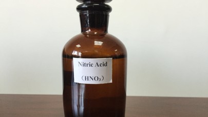 Nitrik asit nedir,  Kezzap nasıl üretilir? Nitrik asit nerelerde kullanılır? Nitrik asitin zararları nelerdir? Kütahya'da azot fabrikasında nitrik asit sızıntısı