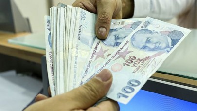 Kredi faizleri yüzde 50'ye dayandı: Faiz piyasası tepetaklak oldu! İhtiyaç kredisi faizi 7 puan,  tüketici ve taşıt kredisi faizi ise 12 puan yükseldi