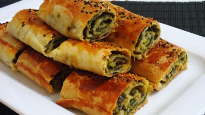 El Açması Gibi Çıtır Çıtır Kol Böreği Nasıl Yapılır? Ispanaklı Kol Böreği Tarifi