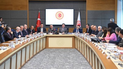 İliç'te 9 işçinin altında kaldığı liç yığının sorumluluğunu iki bakanlık da üstlenmedi