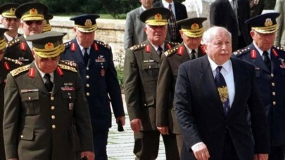 Yeniden Yargılama Başlayan 28 Şubat Davası 2025'e Ertelendi