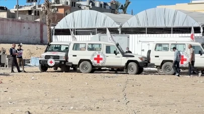 İsrail 4 İsrailli Esirin Cesedini Teslim Aldı