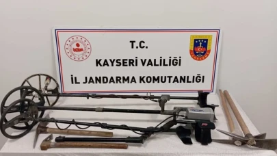 Kayseri'de İzinsiz Kazı Yapan 4 Zanlı Suçüstü Yakalandı