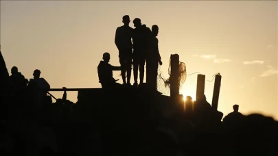 İsrail'in Filistinli Esirlere Kötü Muamelede Bulunduğu Görüntüler Yayımlandı