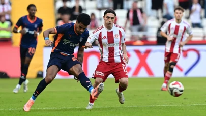 Başakşehir 5 Maç Sonra Galibiyet Özlemine Son Verdi