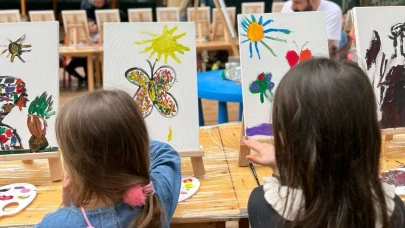 Kanserle Mücadelede Minik Ellerden Eserler Satışa Çıkacak