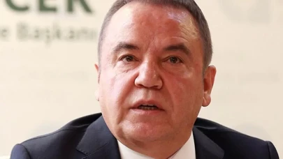 Muhittin Böcek: Sağlığımla İlgili Günde 14 İlaç Kullanıyorum